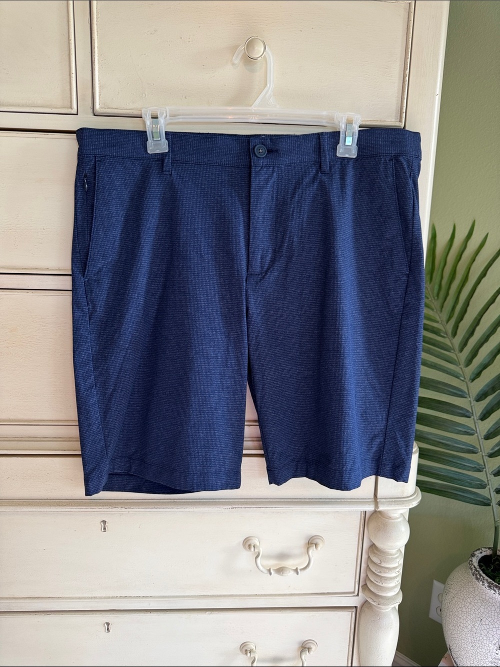 Tommy Bahama Navy shorts Waist size 35